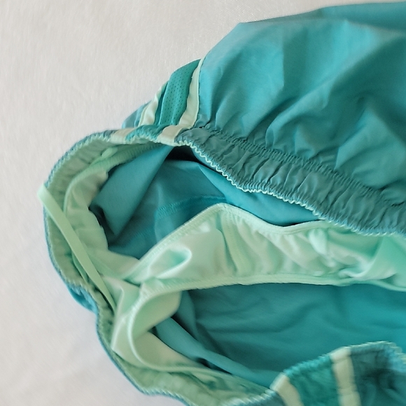 Nike Women's Blue Athletic Shorts L - Picture 8 of 8